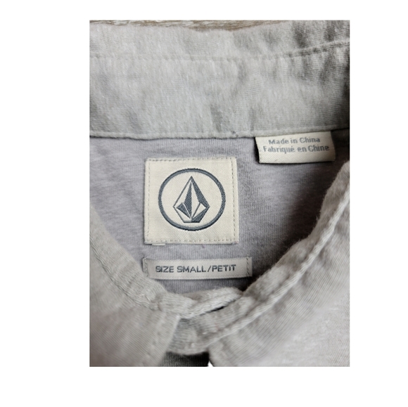 USED {VOLCOM} GREY SHORT SLEEVE SHIRT Size SMALL - Picture 7 of 9